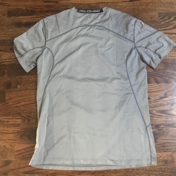 NIKE Pro Combat Dri Fit Short Sleeve - Picture 3 of 3